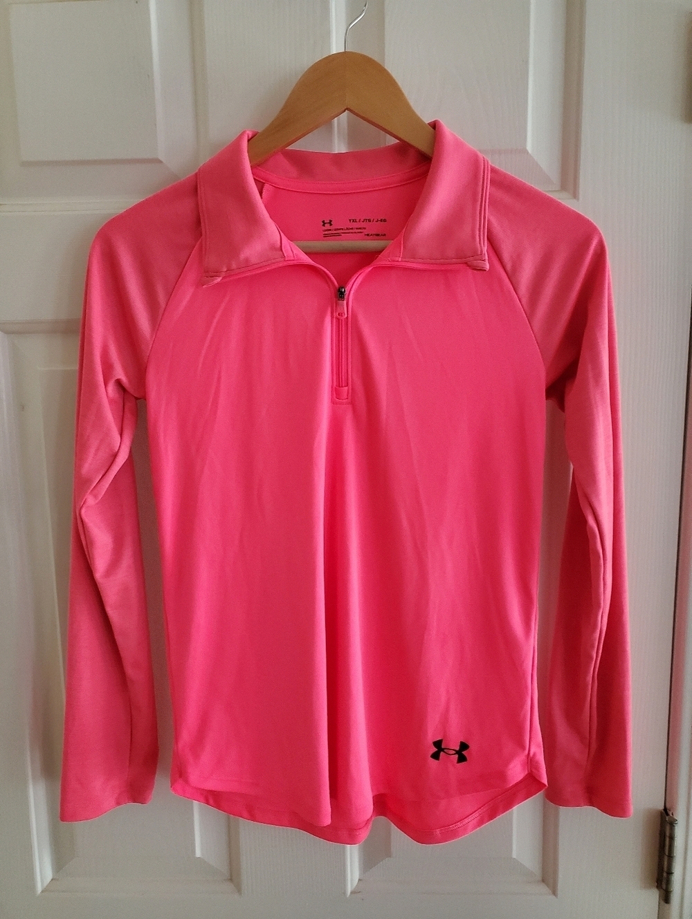 Under Armour Girls' Tech Graphic Half-Zip top in a bright pink Size YXL